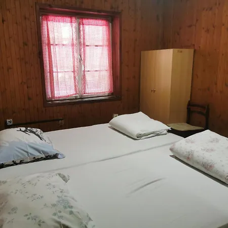Great Mountain Bed & Breakfast Platak