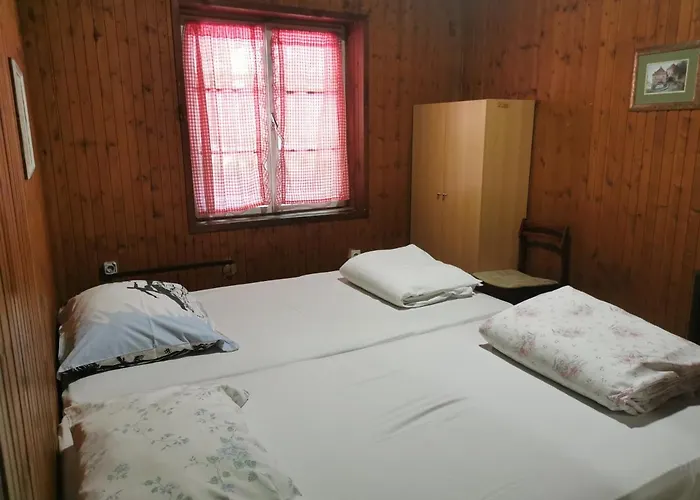 Great Mountain Bed & Breakfast Platak